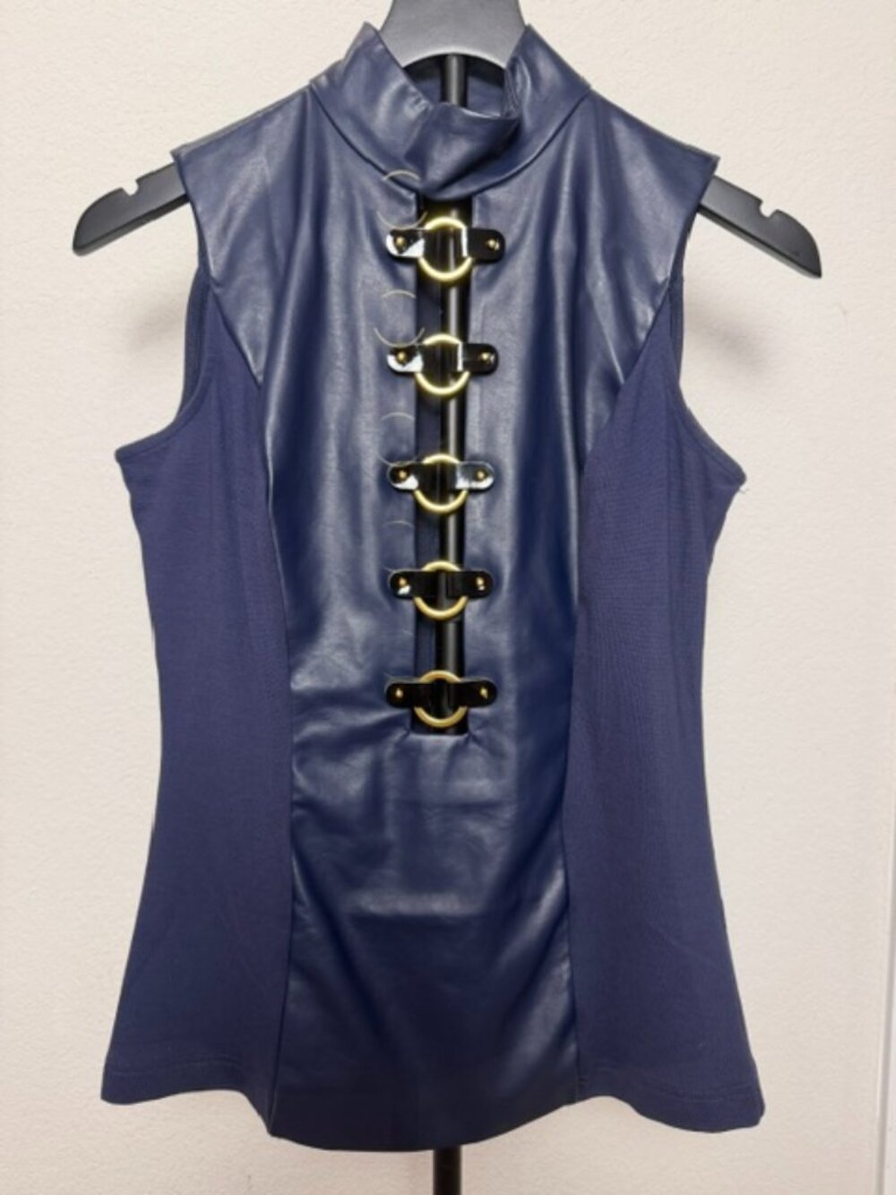 VENUS Navy Faux Leather Ring Detail Top – Size 4